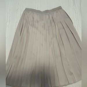 Uniqlo Asymmetry pleated skirt